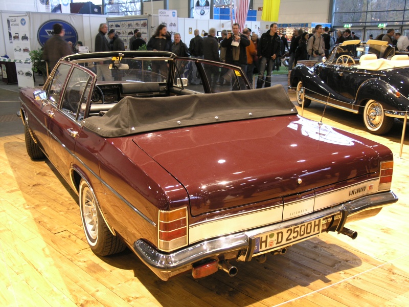 Opel Diplomat E Cabriolet (Karosserie Karmann-Fissore) (hinten).JPG - OLYMPUS DIGITAL CAMERA         