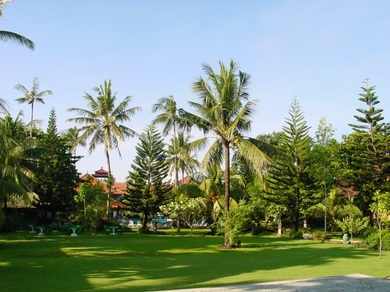 Hotelanlage.JPG - Photos of Bali, Indonesia in March 2001