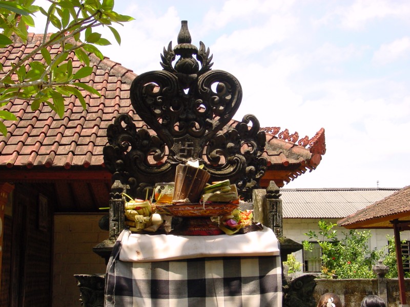 Palast Puri Anyar Haustempel 3.JPG - Photos of Bali, Indonesia in March 2001