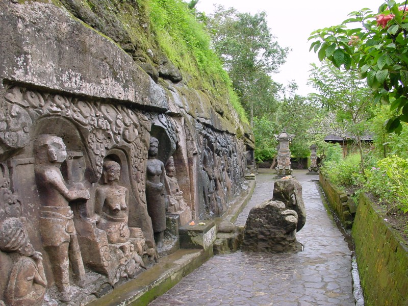 Relief bei Yeh Pulu 2.JPG - Photos of Bali, Indonesia in March 2001