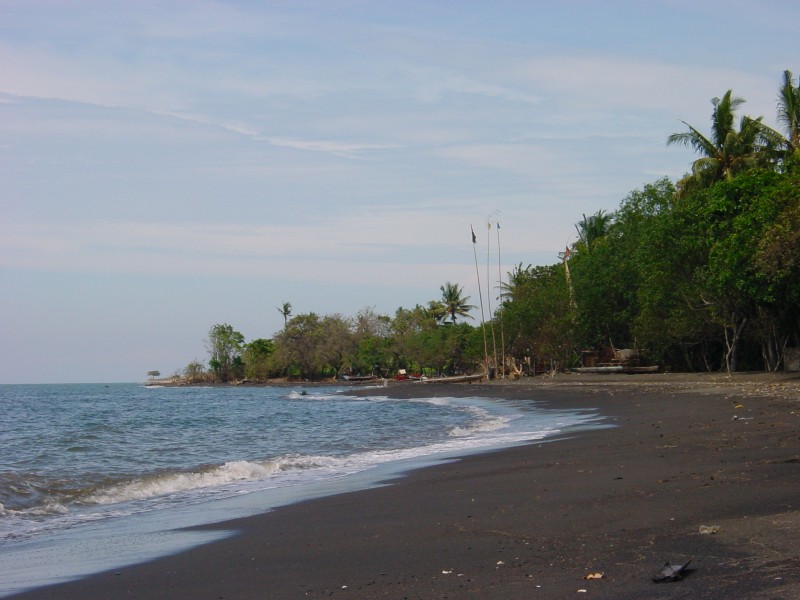 Sandstrand Lovina Beach.JPG - Photos of Bali, Indonesia in March 2001