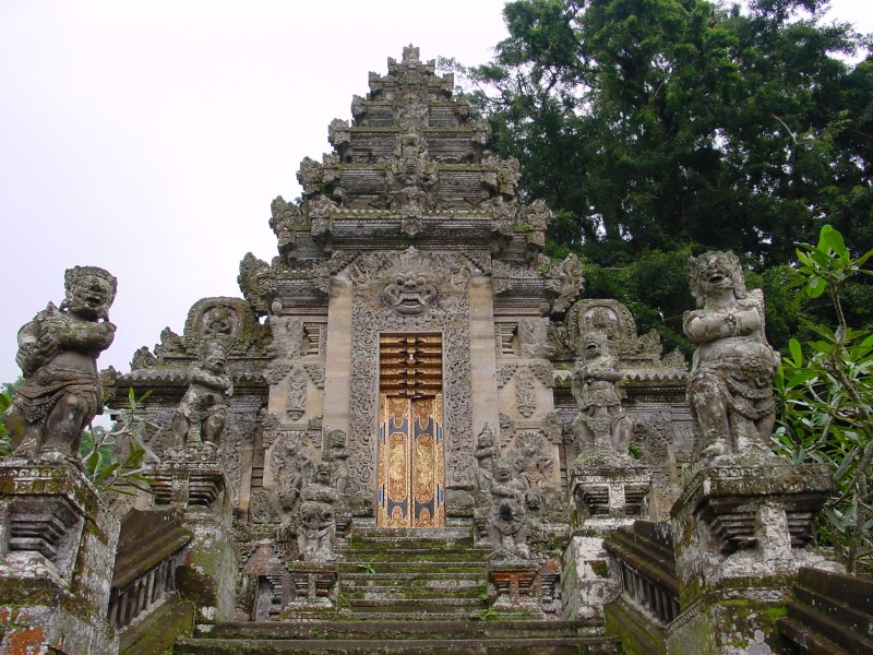 Tempel Kehen Eingangstor.JPG - Photos of Bali, Indonesia in March 2001