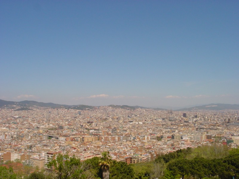 Montjuic - Blick auf Stadt.JPG -                                