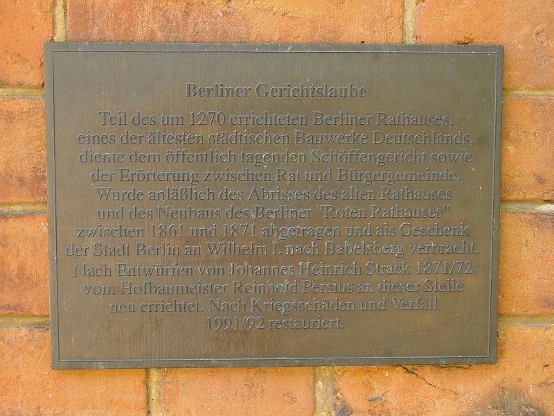 Babelsberg Park - Gerichtshalle Gedenktafel.JPG -                                