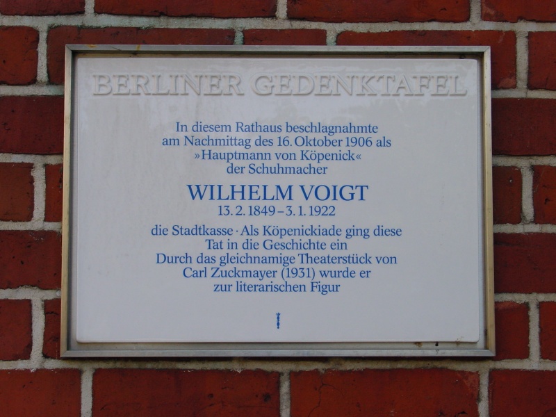 Koepenick Rathaus - Gedenktafel Hauptmann v. Koepenick.JPG -                                