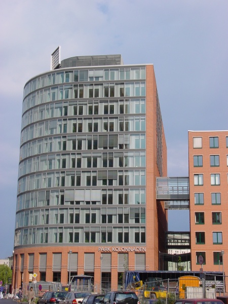 Potsdamer Platz Park Kolonnaden 1.jpg -                                