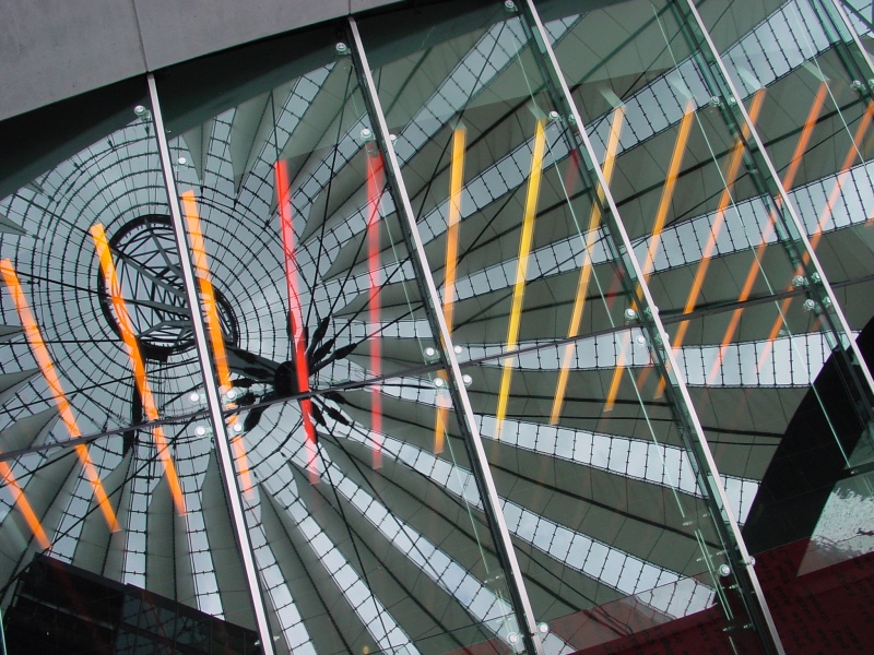 Potsdamer Platz Sony-Center Innenhof 3.JPG -                                