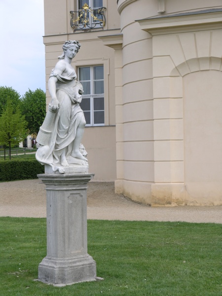 Rheinsberg - Skulptur im Schlosspark.JPG - OLYMPUS DIGITAL CAMERA         