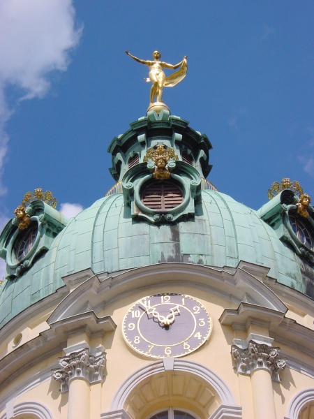 Schloss Charlottenburg Turmspitze.jpg -                                