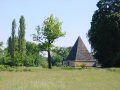 Schlosspark Cecilienhof - Pyramide