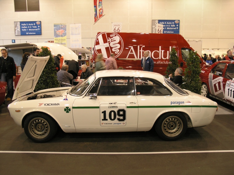 Alfa Romeo Giulietta.JPG - OLYMPUS DIGITAL CAMERA         