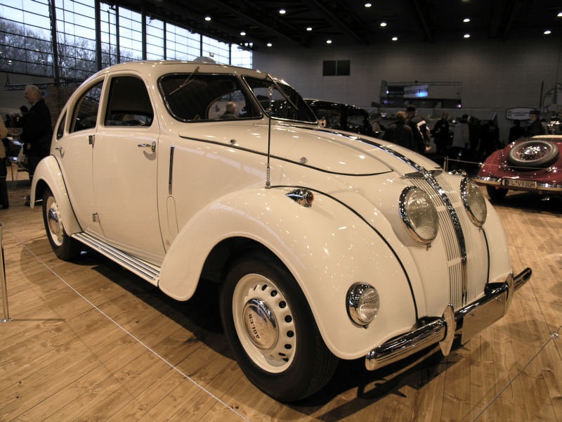 Adler 2,5 Liter Limousine Autobahn (vorne schraeg).JPG - OLYMPUS DIGITAL CAMERA         