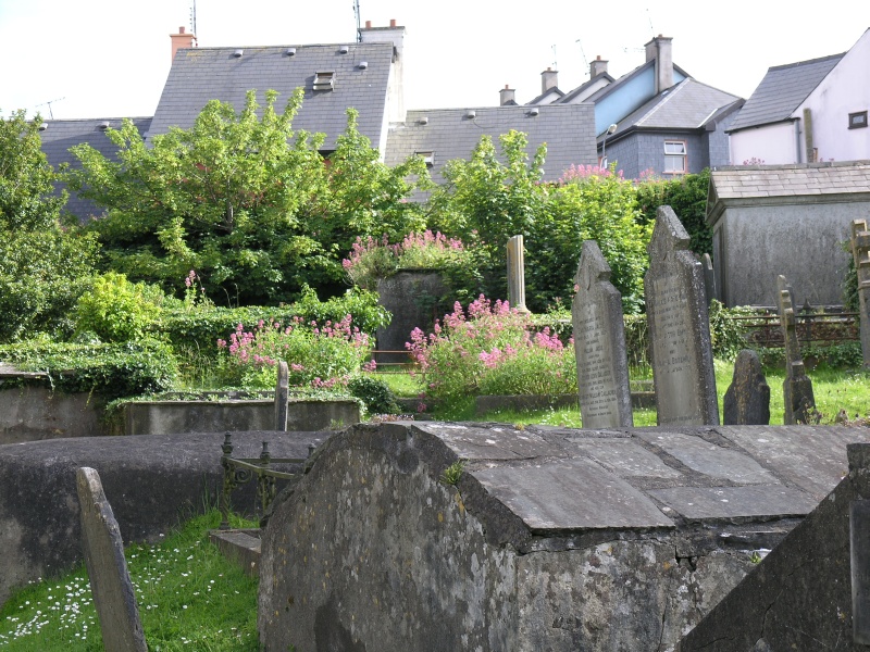 Beara Peninsula - Bantry - Kathedrale Friedhof 1.JPG - Photos of Ireland, in June 2005