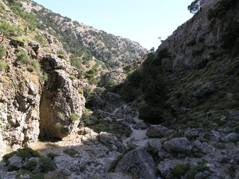 Imbros-Schlucht - Weg 01.JPG - OLYMPUS DIGITAL CAMERA         