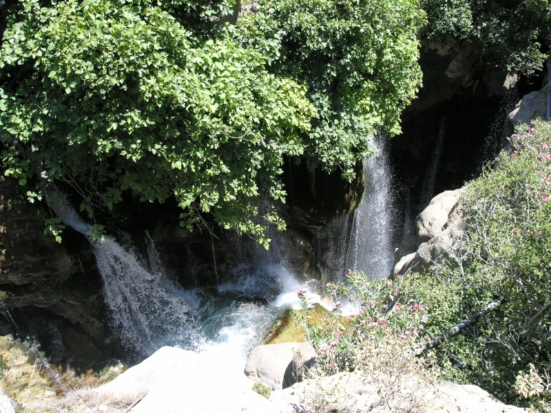 Kourtaliotis-Schlucht - Wasserfall Megalopotamos 1.JPG - OLYMPUS DIGITAL CAMERA         