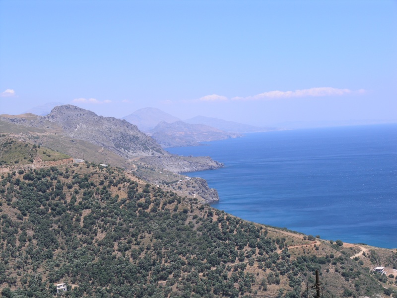 Plakias - Blick auf Plakias (sehr fern).JPG - OLYMPUS DIGITAL CAMERA         