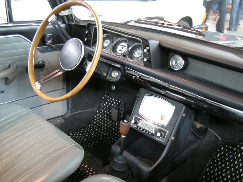 BMW 1600 ti (Cockpit).JPG - OLYMPUS DIGITAL CAMERA         