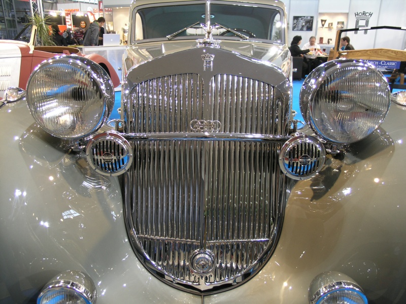 Horch 853 Stromliniencoupe ('Manuela' von Bernd Rosemeyer, Rekonstruktion) (Front).JPG - OLYMPUS DIGITAL CAMERA         