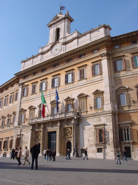 Piazza di Montecitorio 1.JPG -                                