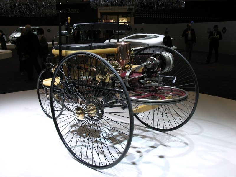 Mercedes Benz Patent-Motorwagen (hinten).JPG - OLYMPUS DIGITAL CAMERA         