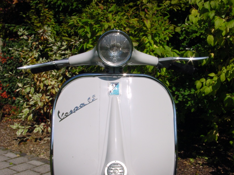 Vespa_GS4_Vorne_nah.JPG -                                