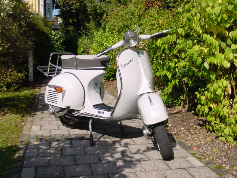 Vespa_GS4_Vorne_rechts.JPG -                                